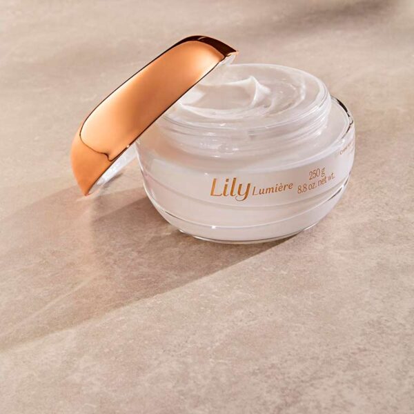 BT_CONTENT_B_77990_Lily_Lumiere_Acetinado_250_gr.0001.preview Creme Hidratante Acetinado Lily Lumière, 250g